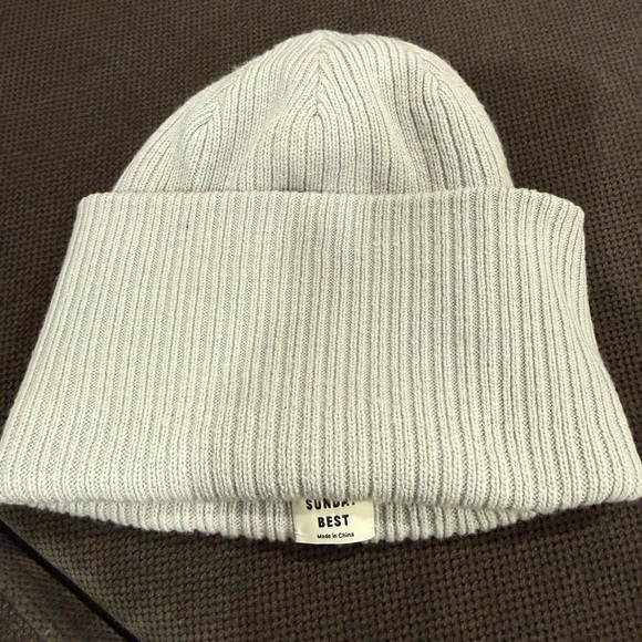 Sunday Best Light Gray Ribbed toque - Picture 2 of 4